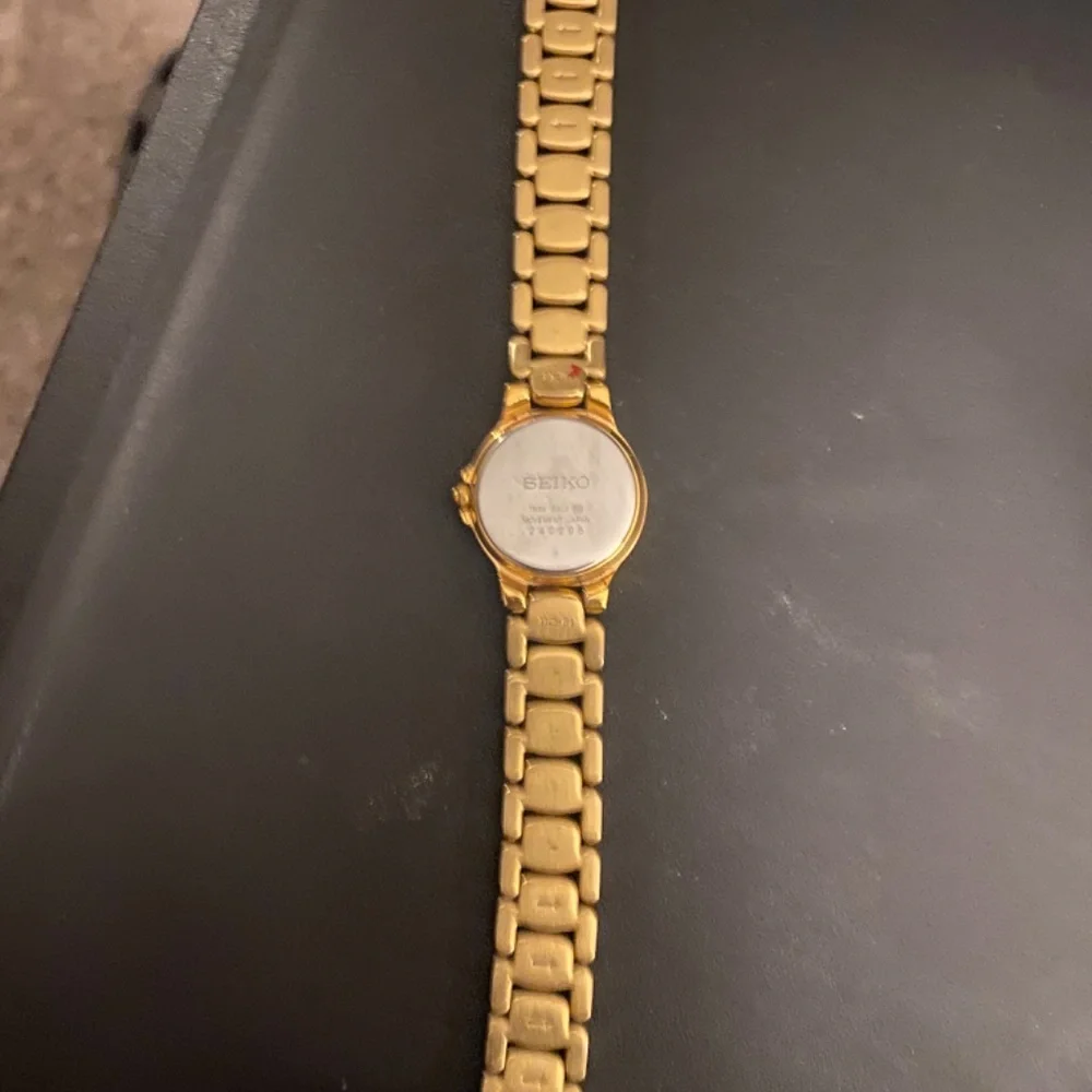 Watch - Picture 3 of 11